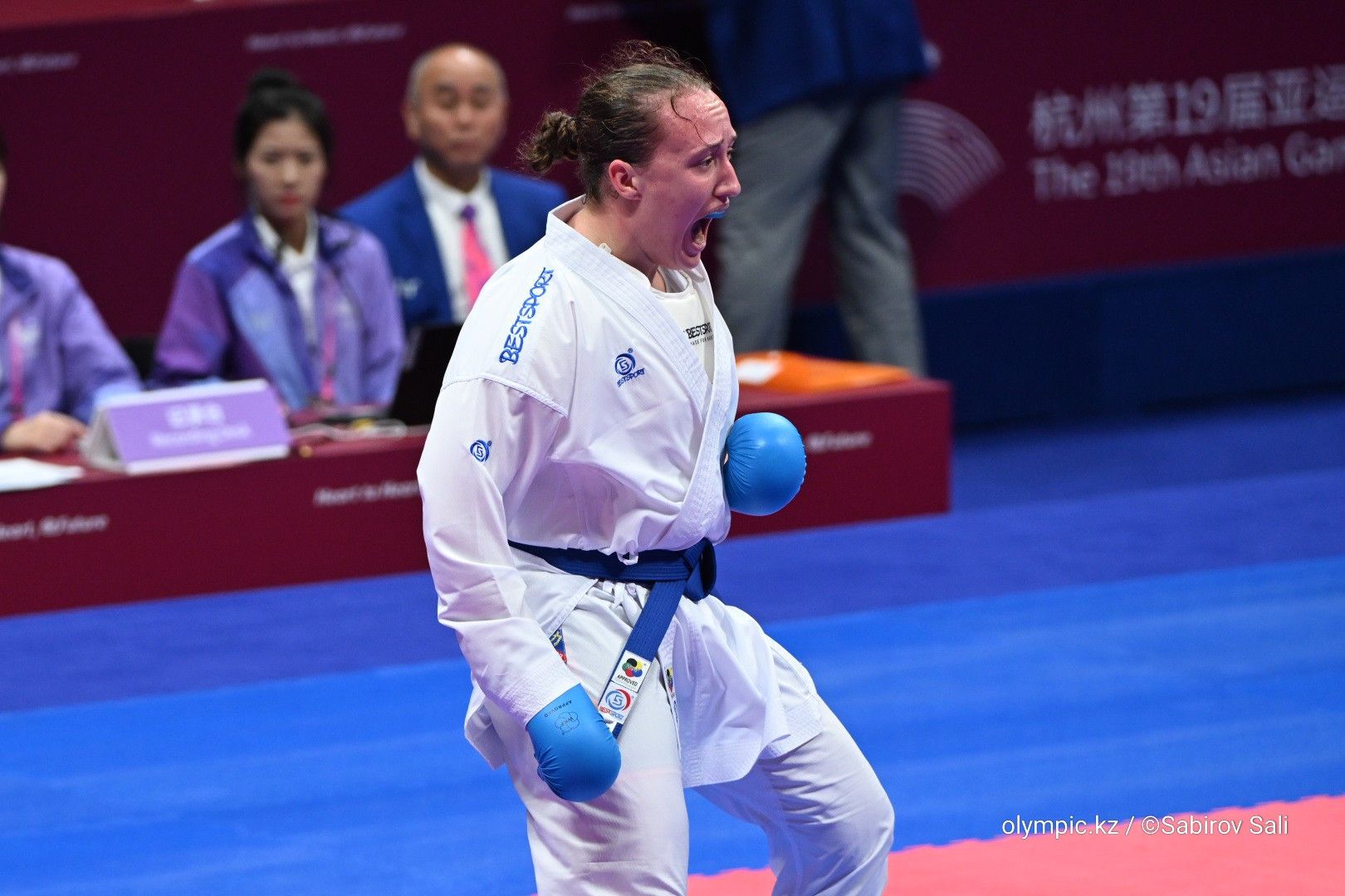 59 - каратистка Софья Берульцева завоевала золотую медаль Азиатских игр в Ханчжоу.jpg
