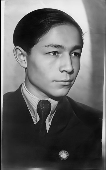 Бектемисов молодой.jpg