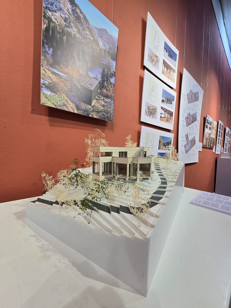 Эдьвира выставка  (6).jpg