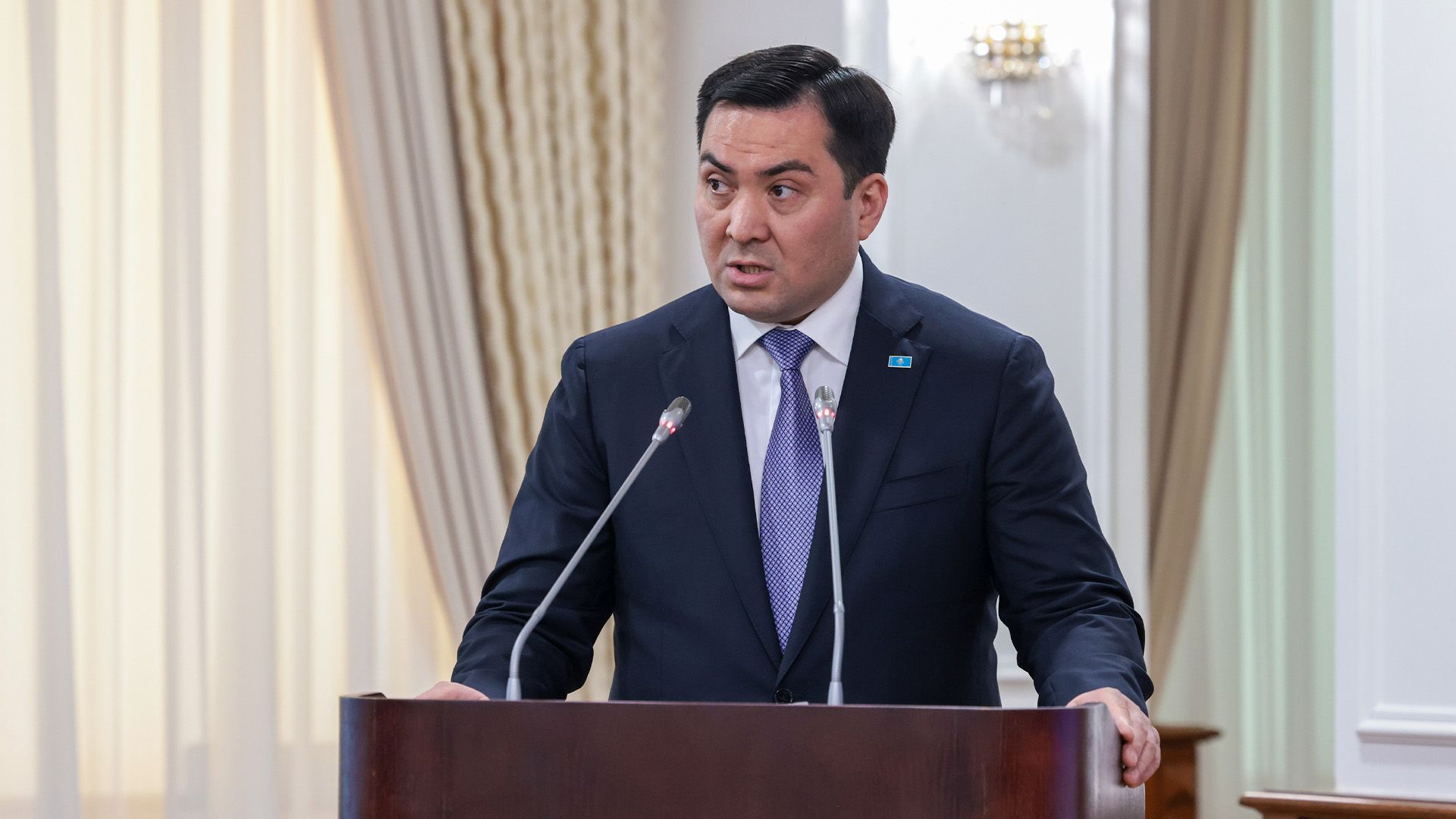 Ерлан Аккенженов.jpg