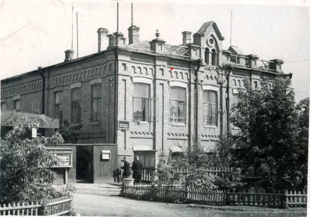 Конфеты Шипунов - Здание конфетной фабрики Баймухамета Кощегулова. Фото из архива Нурмухамата Имамова. 1960 г.jpg
