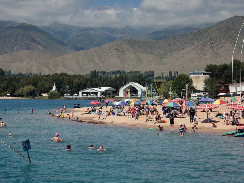 Отдых на Иссык-Куле — жемчужине Центральной Азии.jpg