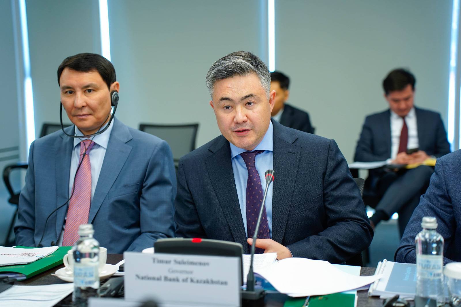 Сулейменов 2.jpg