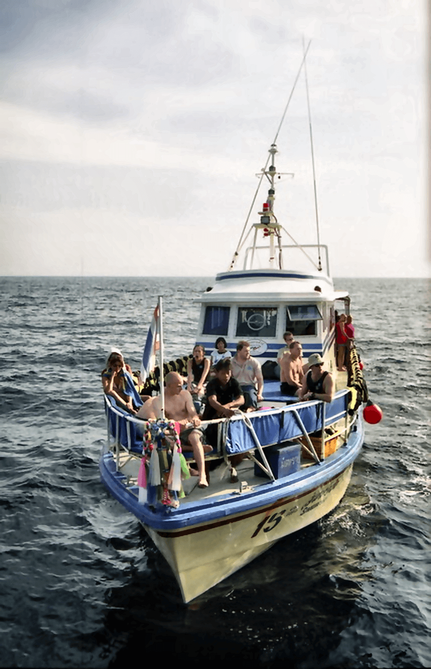 boat_photo_enhanced_2x.png