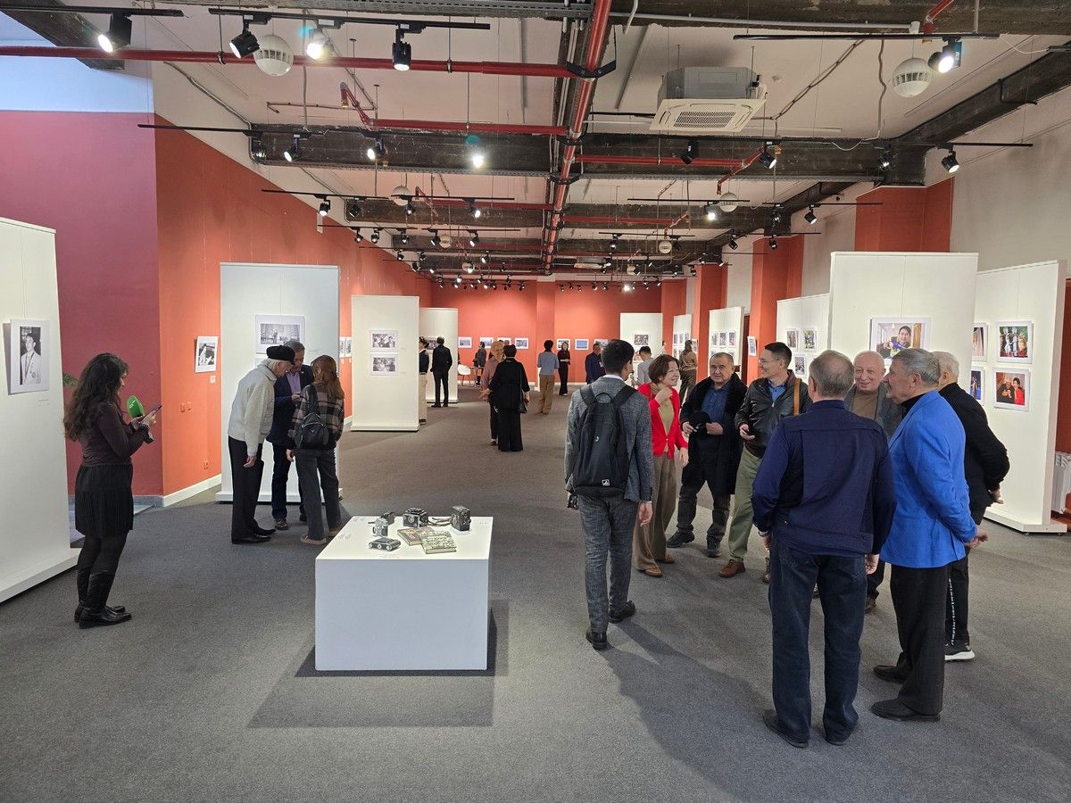 фото выставка Сыздыкова (6).jpg