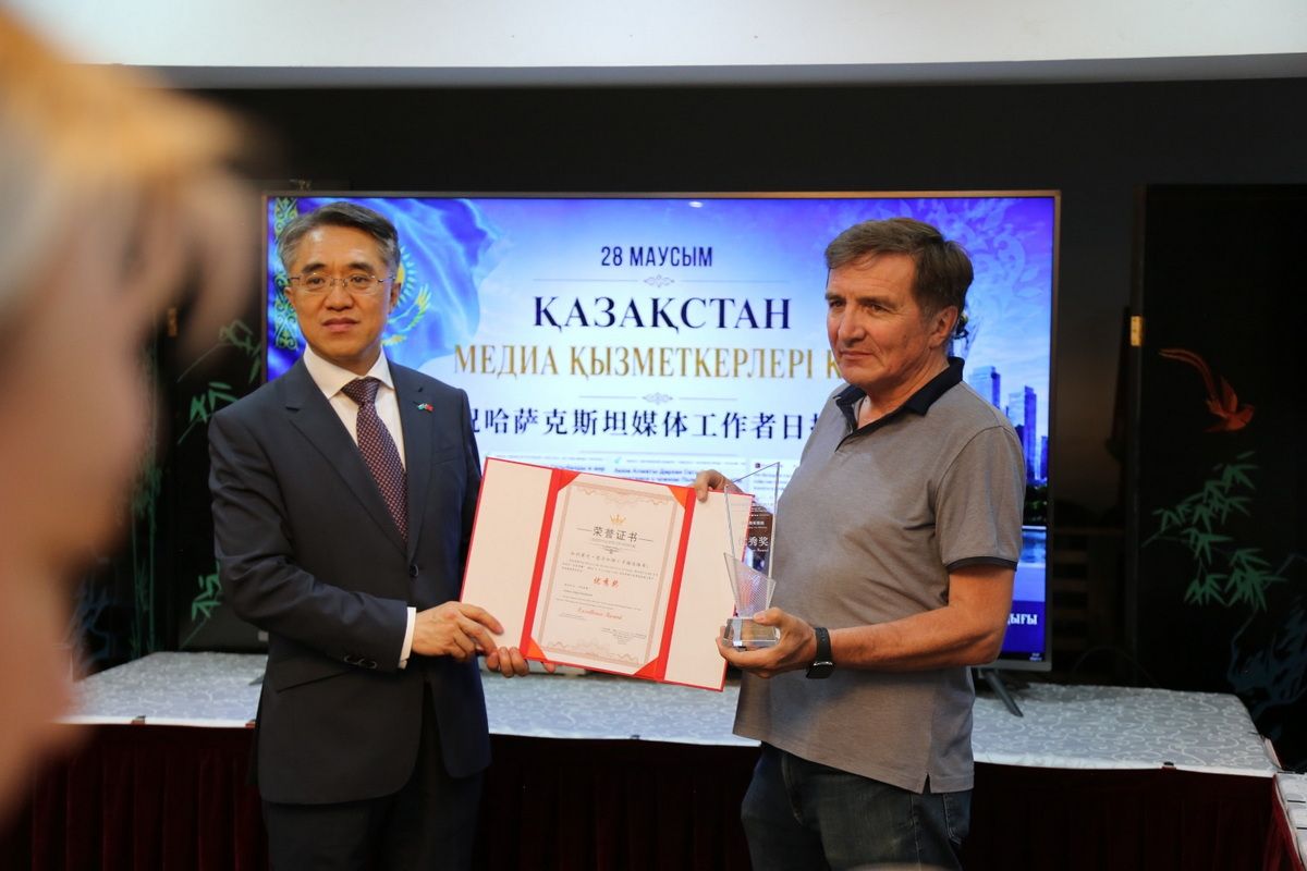 в посольстве Китая (2).jpg