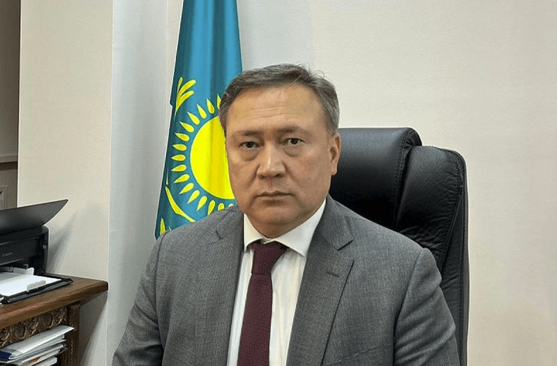 вице-министр энергетики Ерлан Акбаров.png